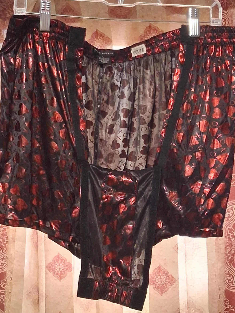 Intimo Tear-A-Way Valintine Black and Red Metallic Boxer Shorts!